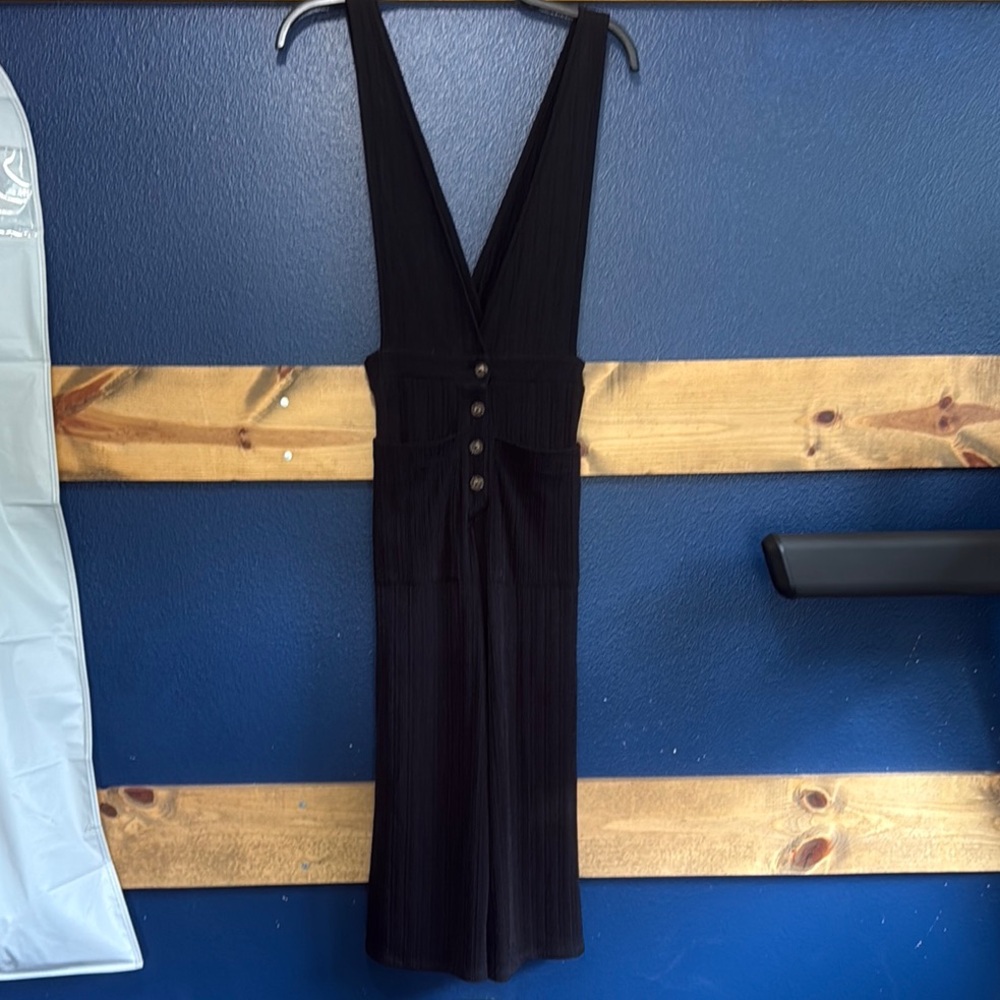 Sienna Sky Black Sleeveless V-Neck Sheath Jumpsuit
